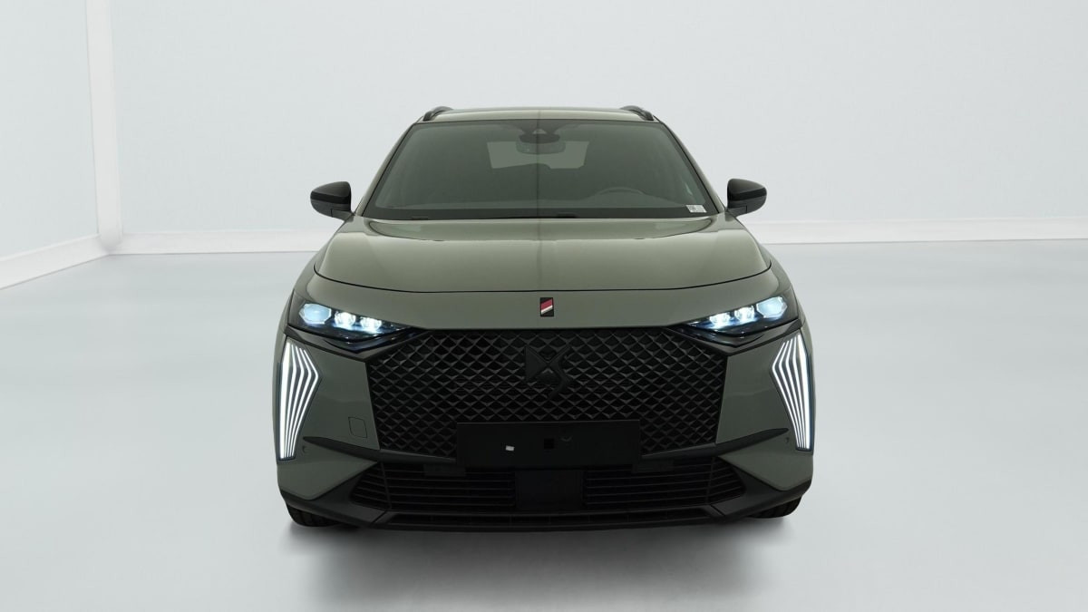Vente en ligne Ds DS7 Crossback Hybride Rechargeable E-Tense 300 EAT8 4x4 Performance Line + au prix de 40 870 €