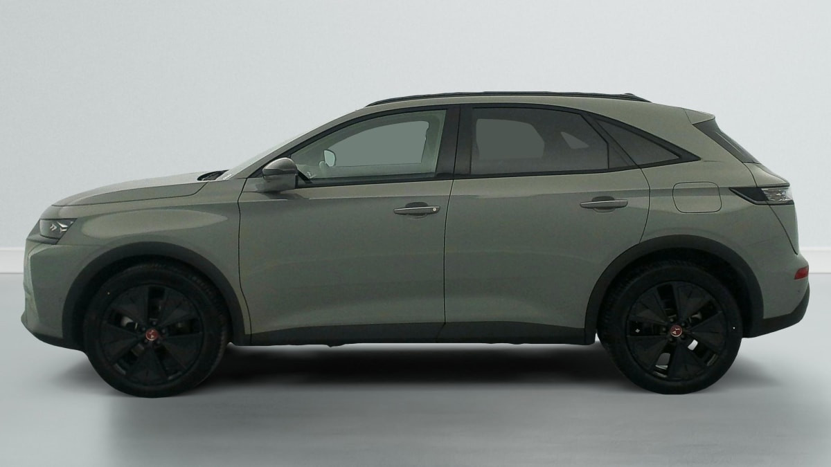 Vente en ligne Ds DS7 Crossback Hybride Rechargeable E-Tense 300 EAT8 4x4 Performance Line + au prix de 40 870 €