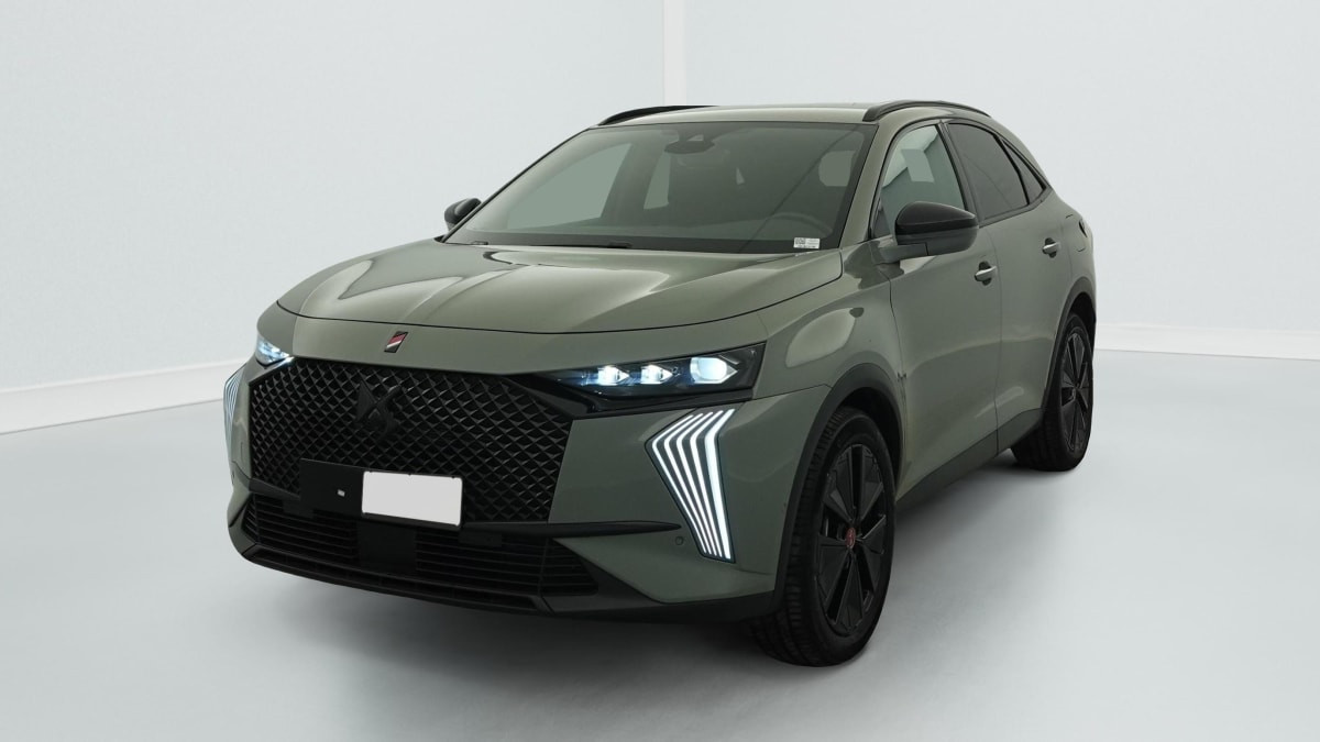 Vente en ligne Ds DS7 Crossback Hybride Rechargeable E-Tense 300 EAT8 4x4 Performance Line + au prix de 40 870 €
