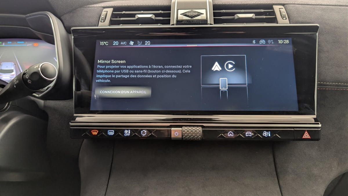 Vente en ligne Ds DS7 Crossback Hybride Rechargeable E-Tense 300 EAT8 4x4 Performance Line + au prix de 40 870 €