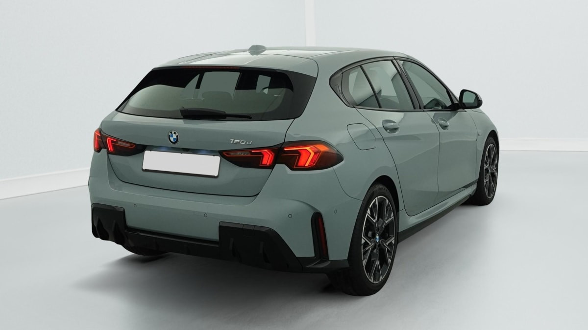 Vente en ligne Bmw Série 1 120d 163 ch DKG7 M Sport au prix de 36 750 €