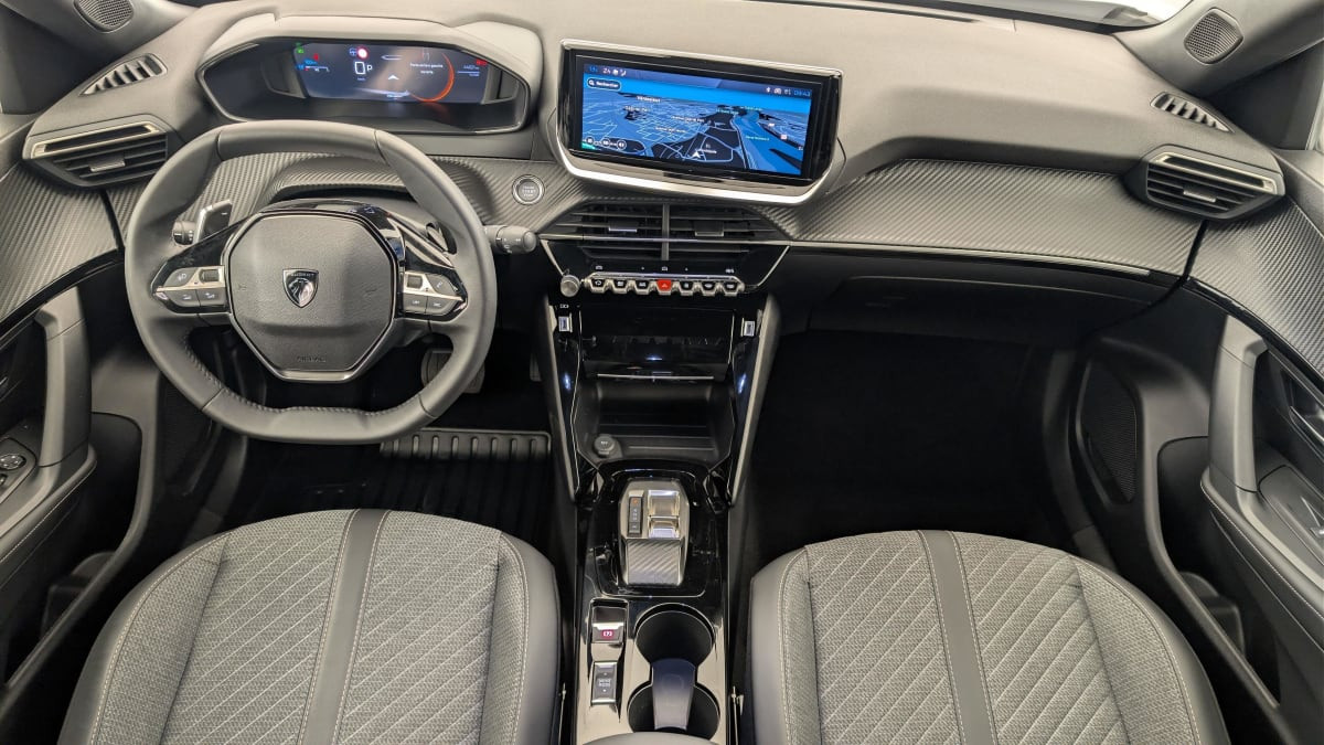 Vente en ligne Peugeot 2008 Hybrid 136 e-DCS6 Allure au prix de 24 390 €