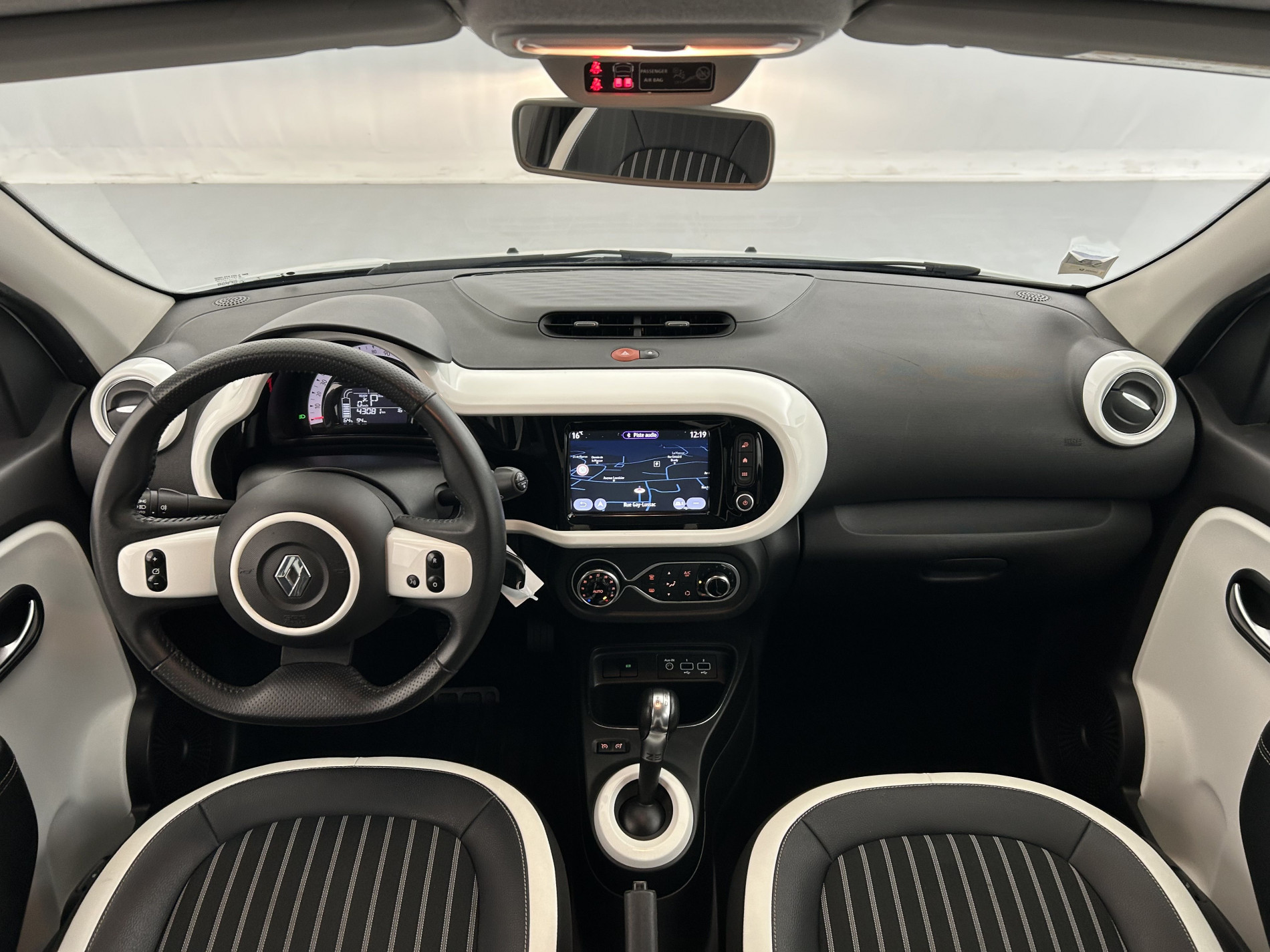 Vente en ligne Renault Twingo 3 Electric Intens Achat Intégral au prix de 9 990 €