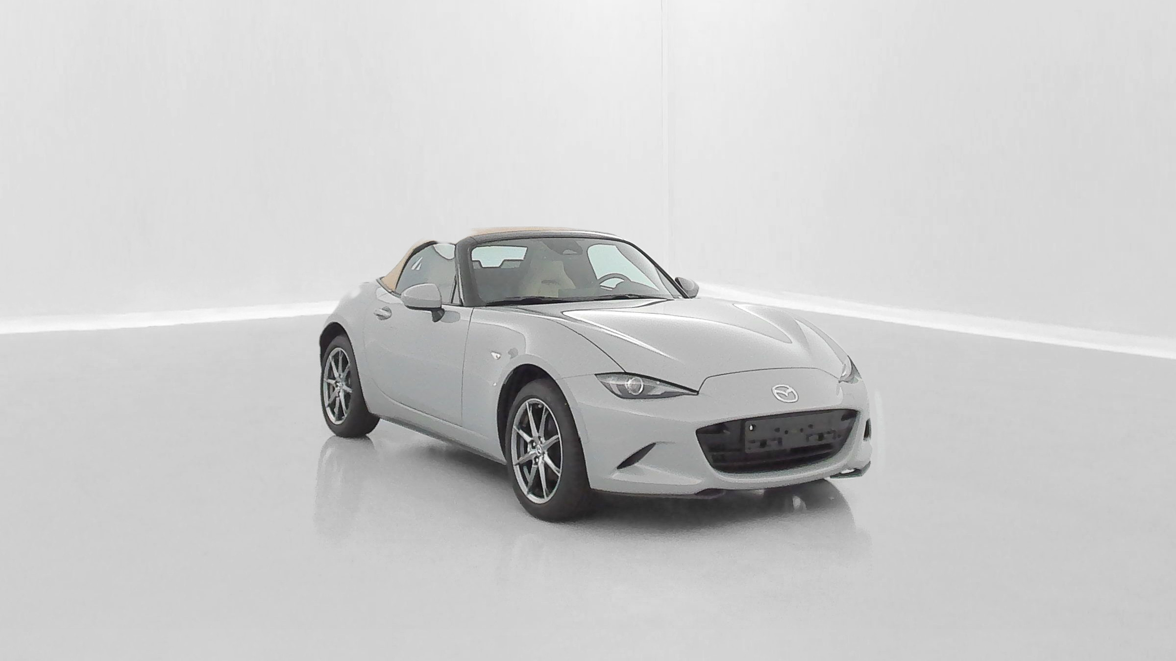 Vente en ligne Mazda MX-5 MX-5 ROADSTER 1.5 SKYACTIV-G 132ch Kazari au prix de 35 210 €
