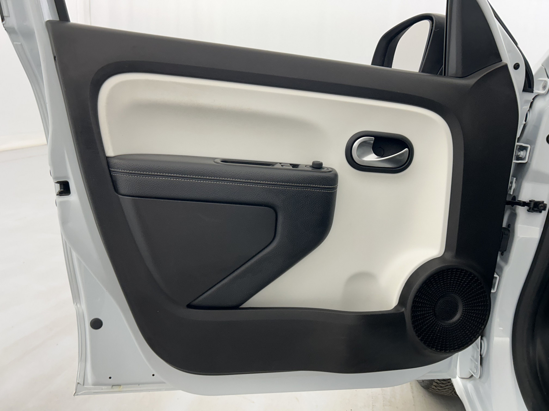 Vente en ligne Renault Twingo 3 Electric Intens Achat Intégral au prix de 9 990 €