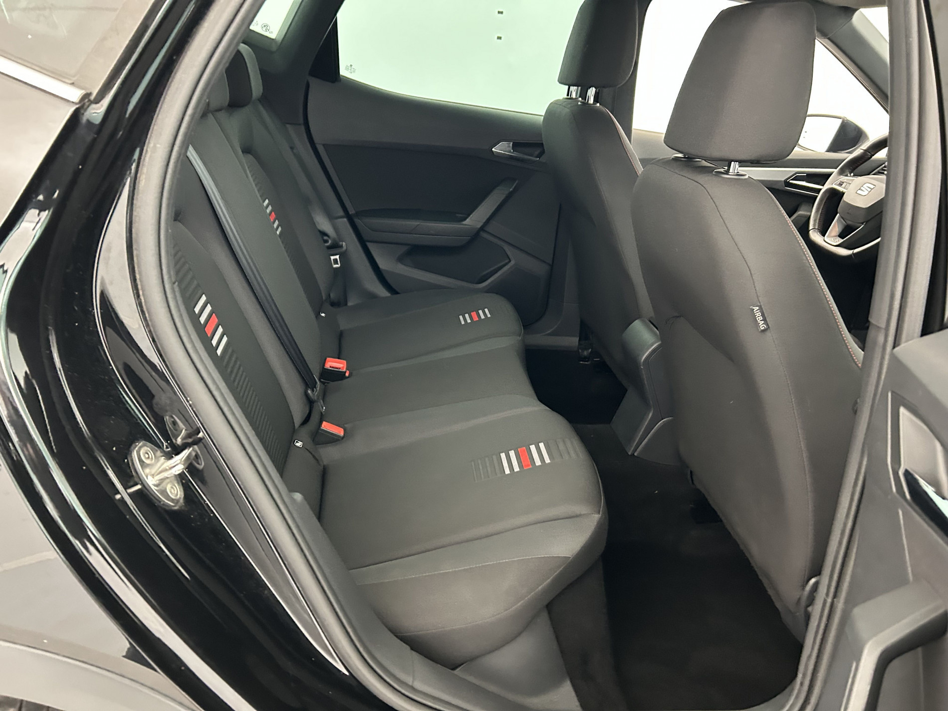 Vente en ligne Seat Arona 1.0 EcoTSI 115ch FR DSG au prix de 16 990 €