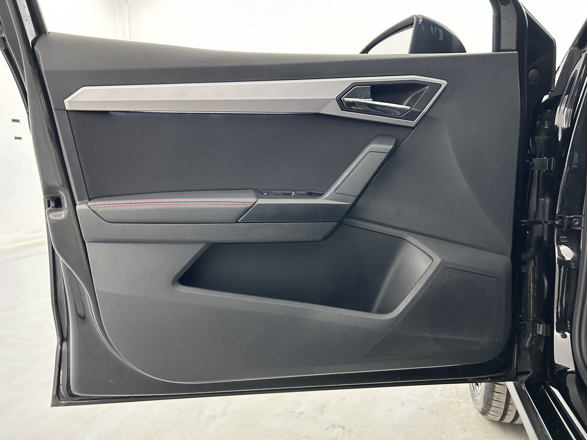 Vente en ligne Seat Arona 1.0 EcoTSI 115ch FR DSG au prix de 16 990 €