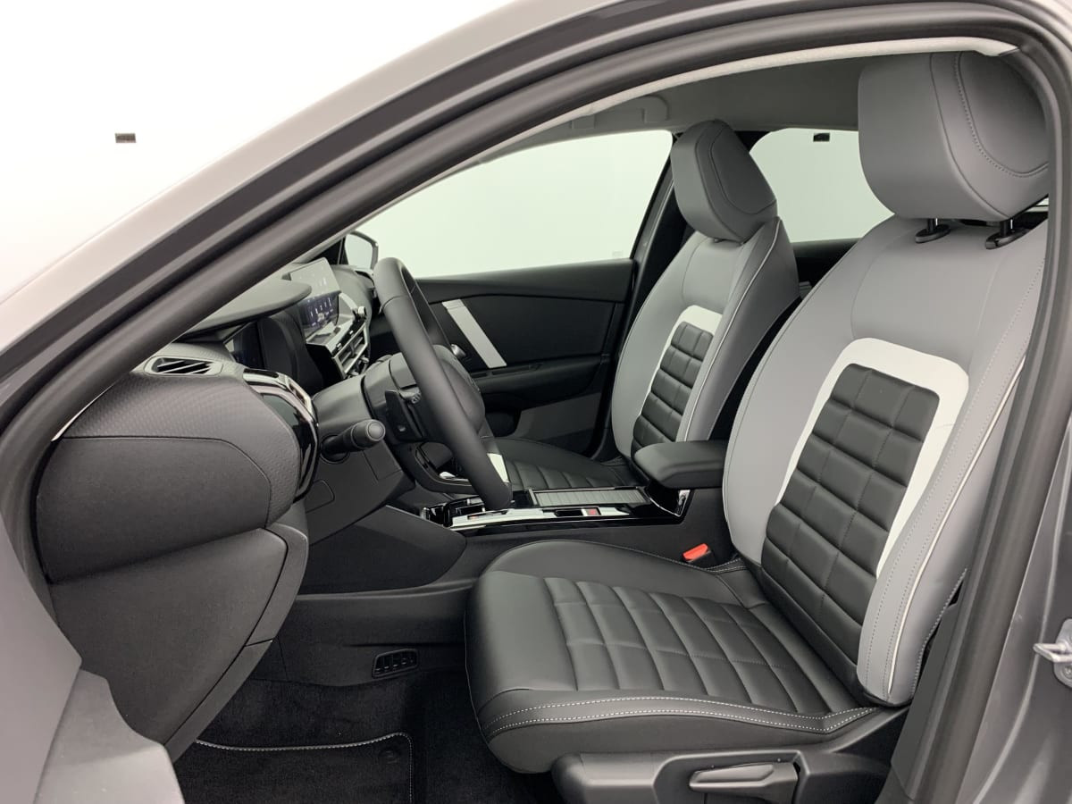 Vente en ligne Citroën C4 Hybride 145 e-DCS6 Max au prix de 24 190 €