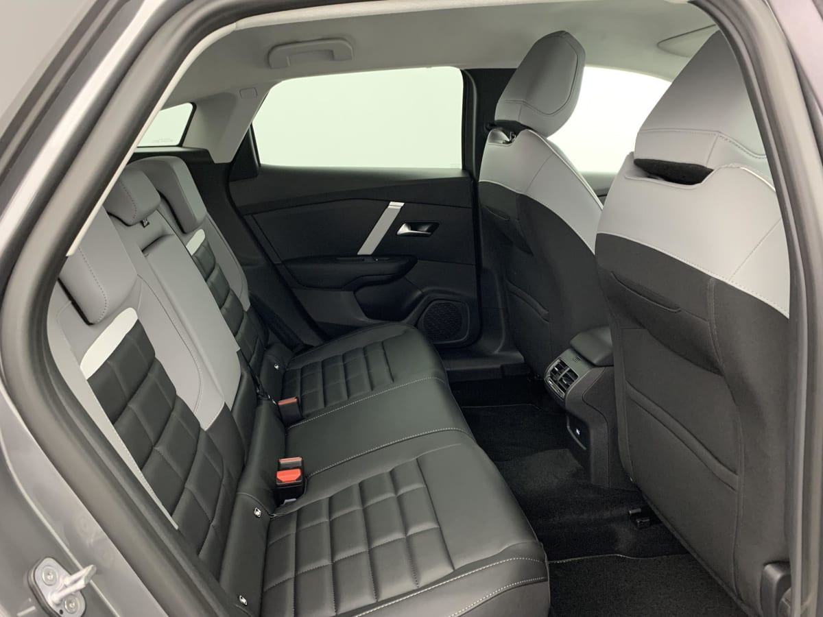 Vente en ligne Citroën C4 Hybride 145 e-DCS6 Max au prix de 24 190 €