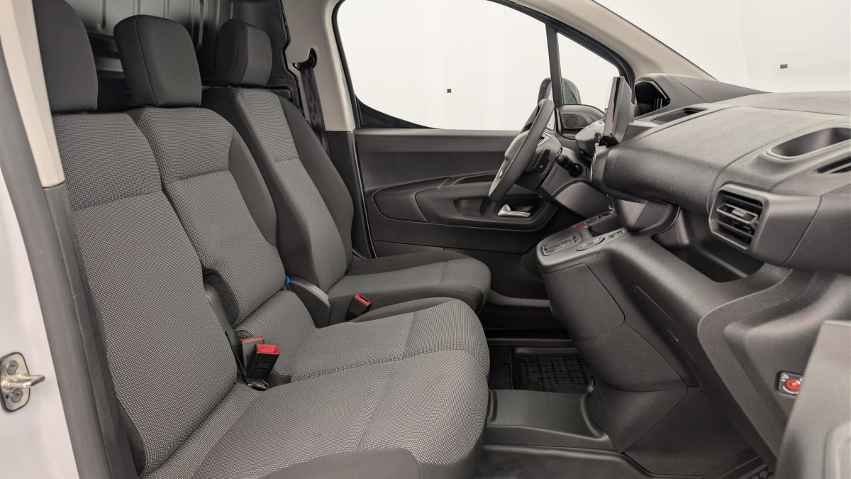 Vente en ligne Peugeot Partner Fourgon M 1000 KG BLUEHDI 130 S S EAT8 au prix de 24 440 €