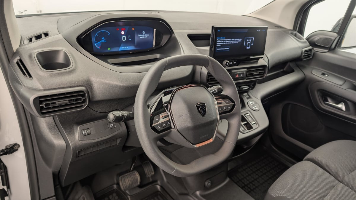 Vente en ligne Peugeot Partner Fourgon M 1000 KG BLUEHDI 130 S S EAT8 au prix de 24 440 €