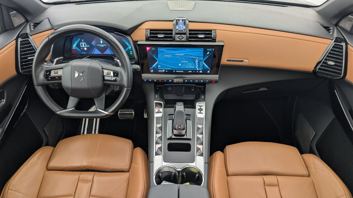 Vente en ligne Ds DS7 Crossback Hybride E-Tense 300 EAT8 4x4 Rivoli au prix de 30 160 €