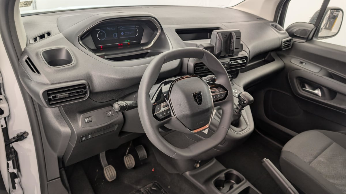 Vente en ligne Peugeot Partner Fourgon XL 950 KG BLUEHDI 100 S S BVM6 au prix de 20 530 €