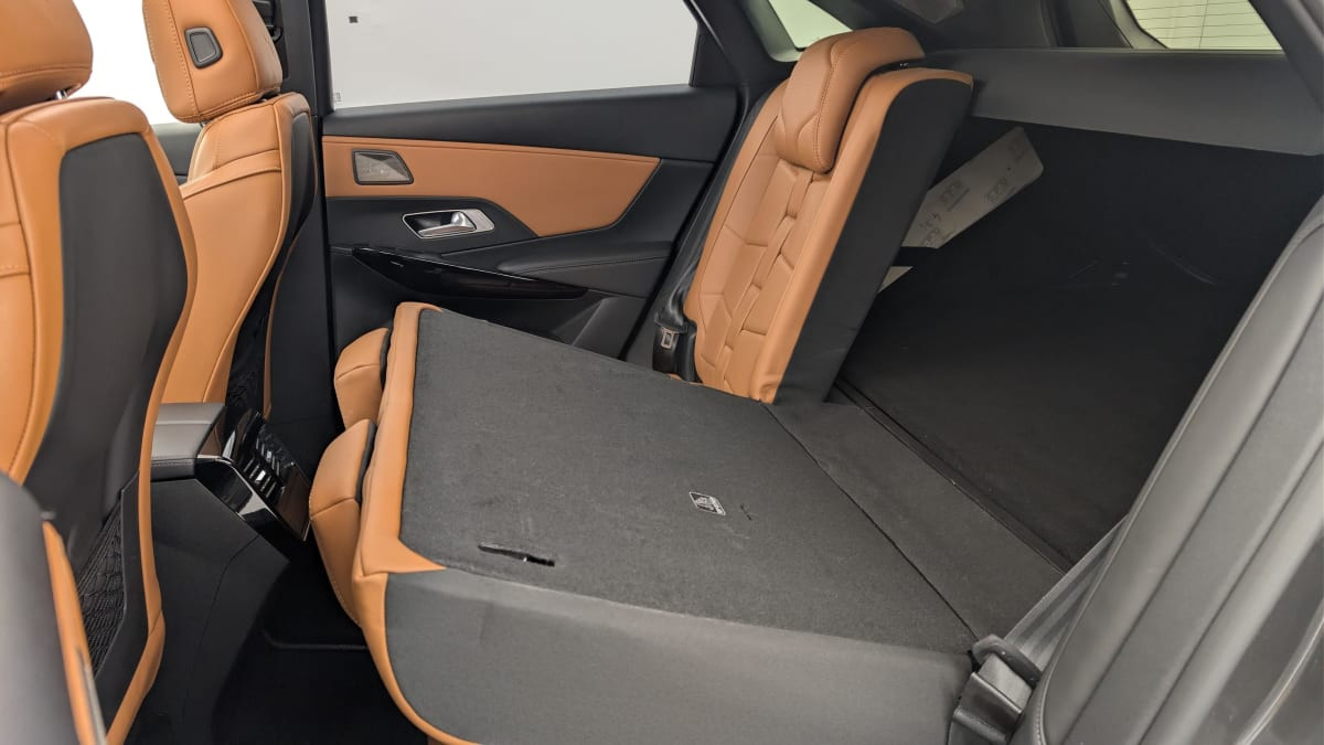 Vente en ligne Ds DS7 Crossback Hybride E-Tense 300 EAT8 4x4 Rivoli au prix de 30 160 €