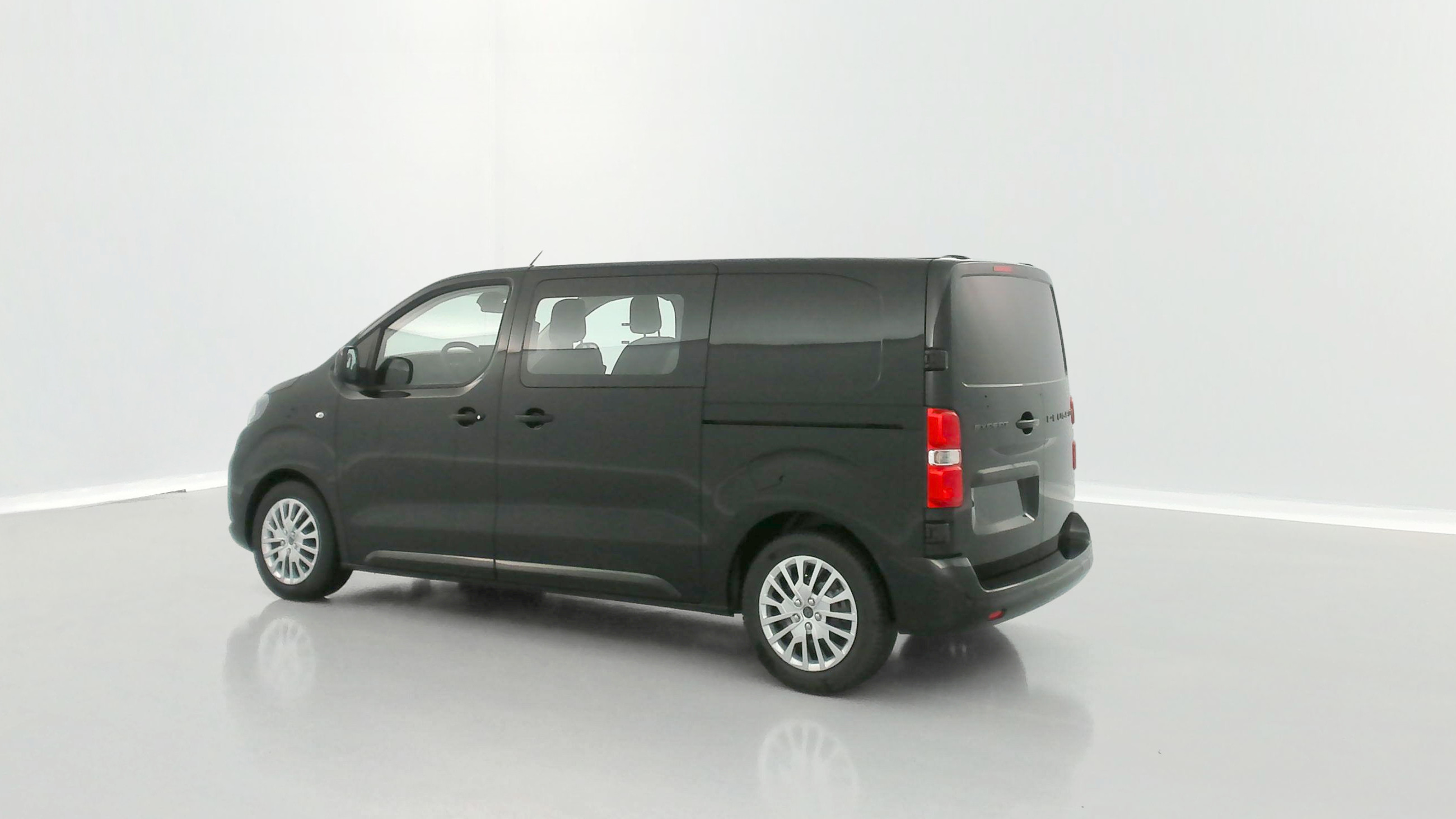 Vente en ligne Peugeot Expert EXPERT CA M 2.0 BlueHDi 180ch EAT8 au prix de 35 340 €