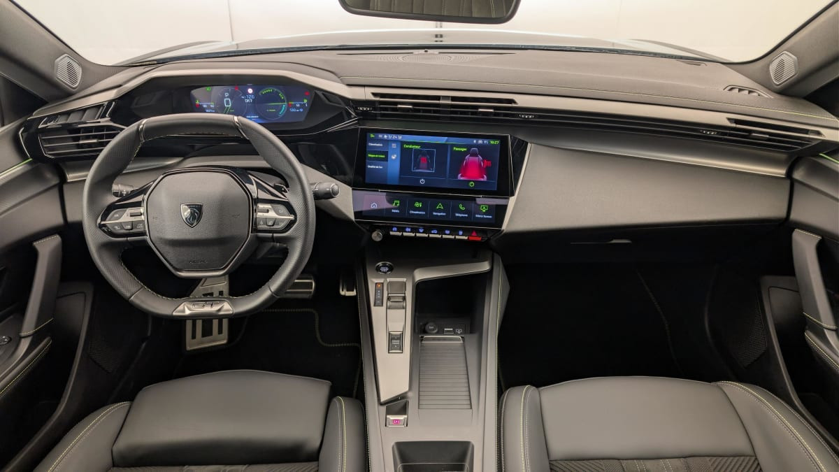 Vente en ligne Peugeot 408 Hybrid 145 e-DCS6 GT au prix de 29 540 €