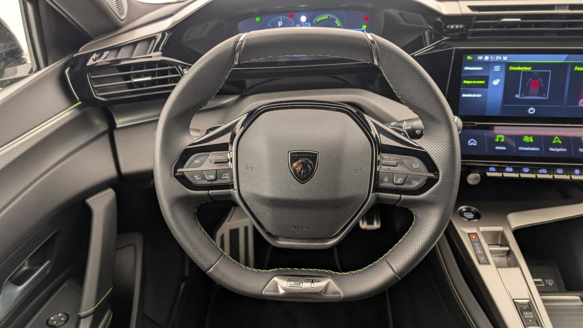 Vente en ligne Peugeot 408 Hybrid 145 e-DCS6 GT au prix de 29 540 €