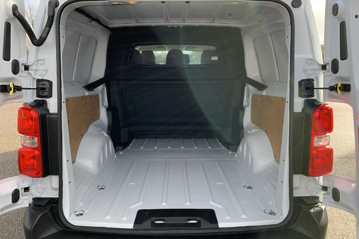 Vente en ligne Citroën Jumpy Fourgon XL BLUEHDI 180 S S EAT8 au prix de 32 890 €