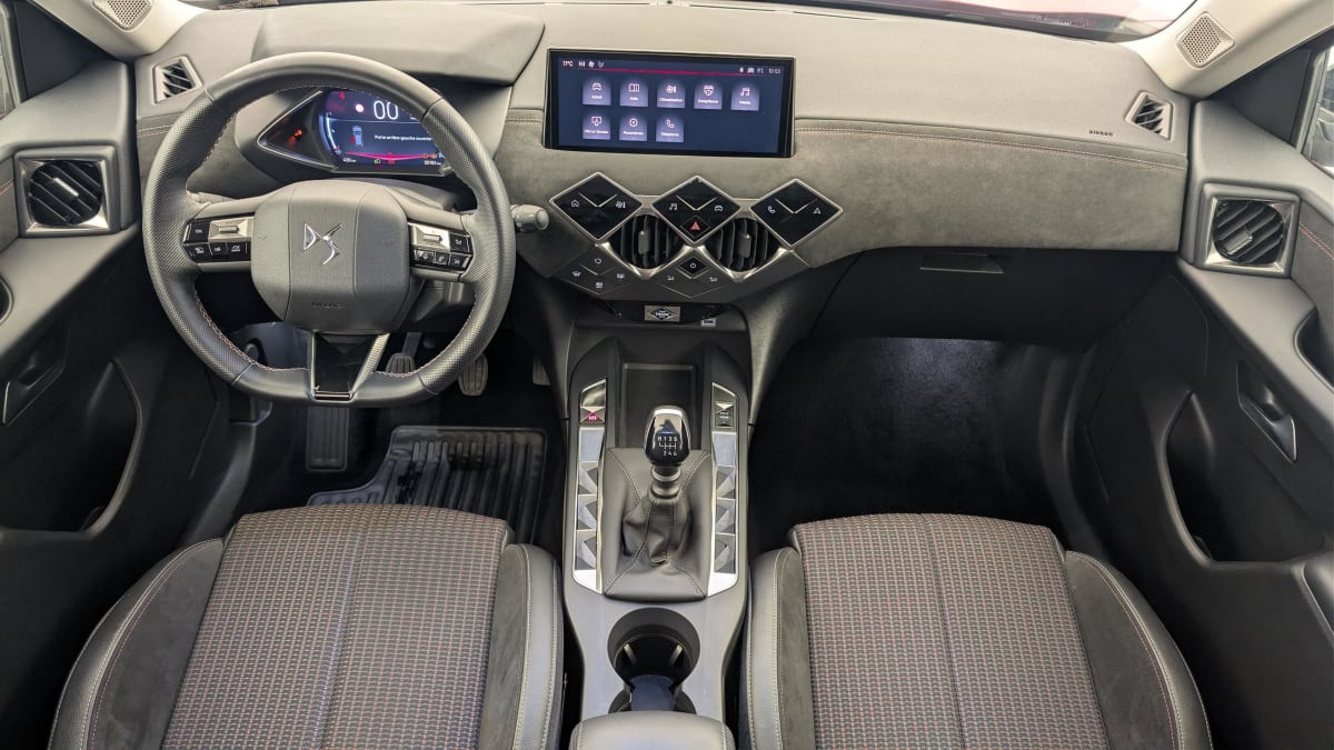 Vente en ligne Ds Ds3 Crossback PureTech 100 BVM6 Performance Line au prix de 18 210 €