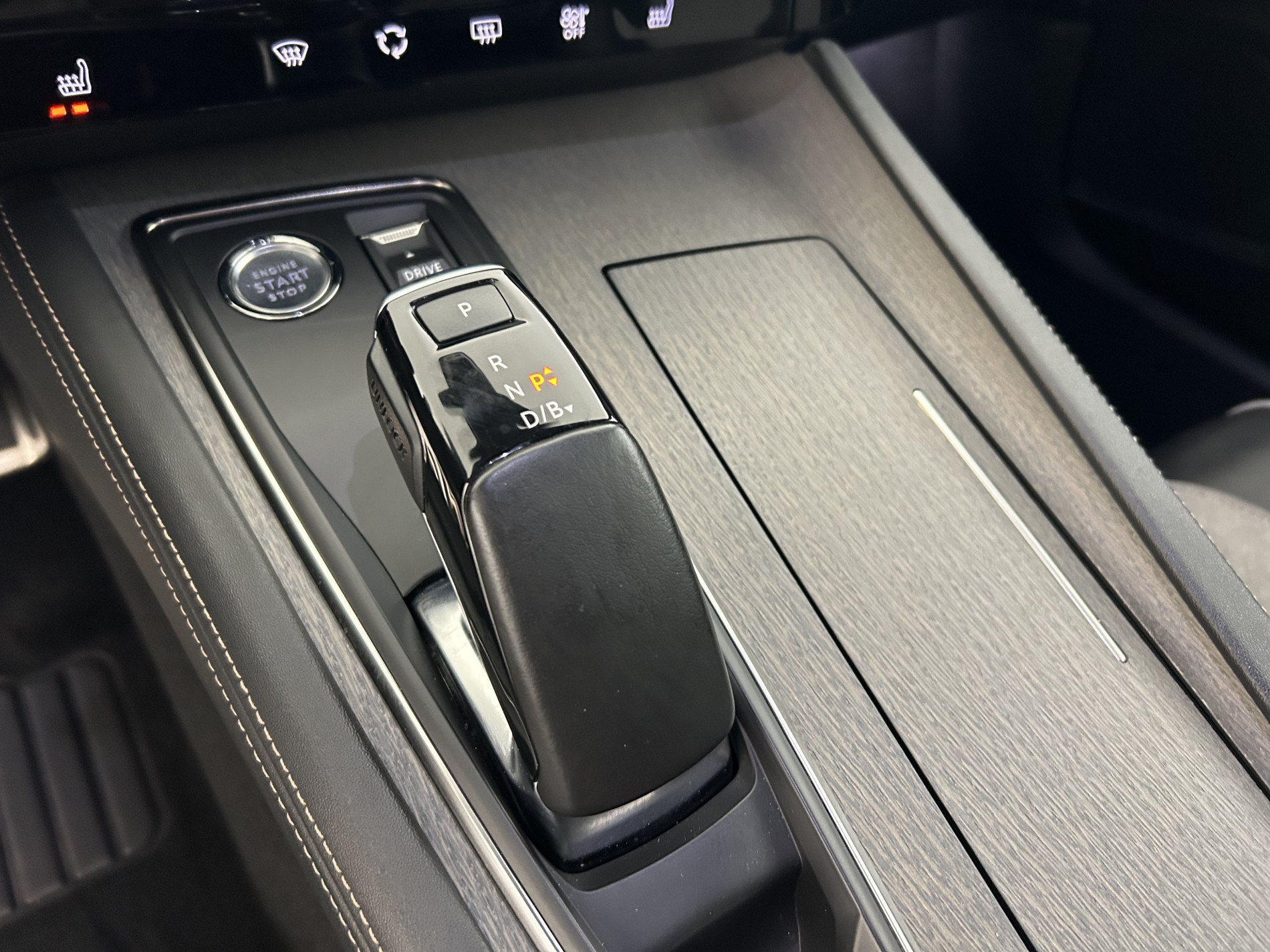 Vente en ligne Peugeot 508 HYBRID 225ch GT e-EAT8 Suréquipé au prix de 17 990 €