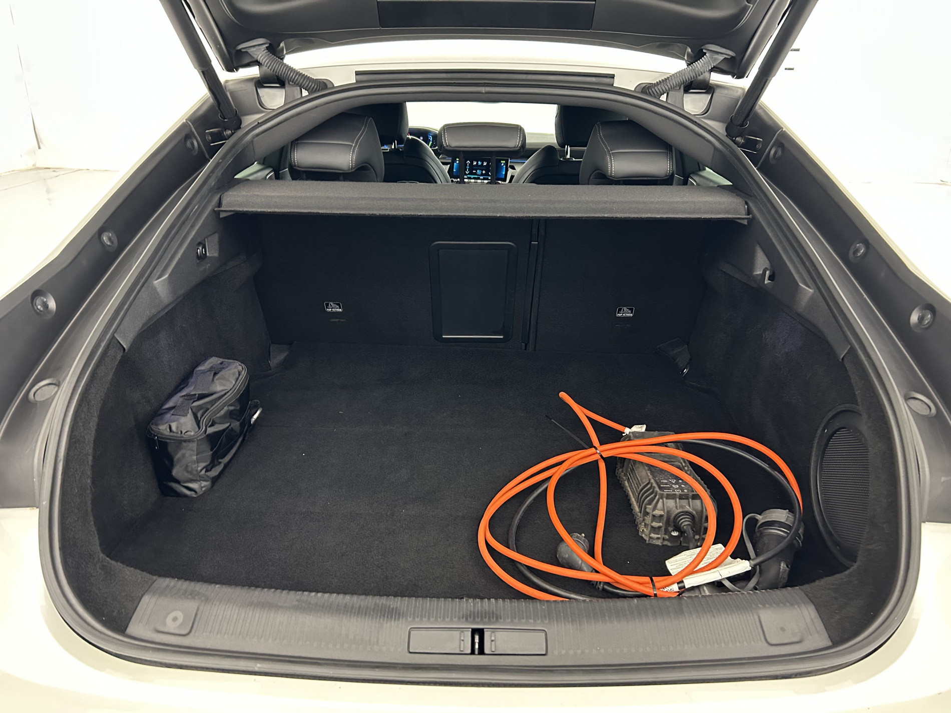 Vente en ligne Peugeot 508 HYBRID 225ch GT e-EAT8 Suréquipé au prix de 17 990 €