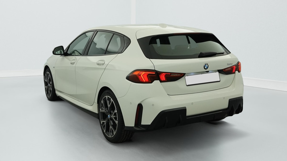 Vente en ligne Bmw Série 1 120d 163 ch DKG7 M Sport au prix de 33 660 €