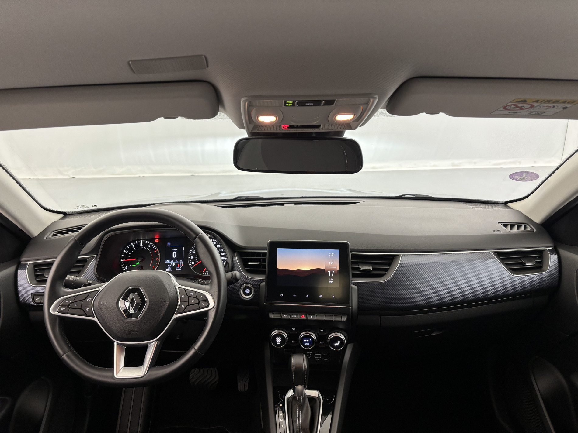 Vente en ligne Renault Arkana 1.3 TCe mild hybrid 140ch Evolution EDC au prix de 17 990 €