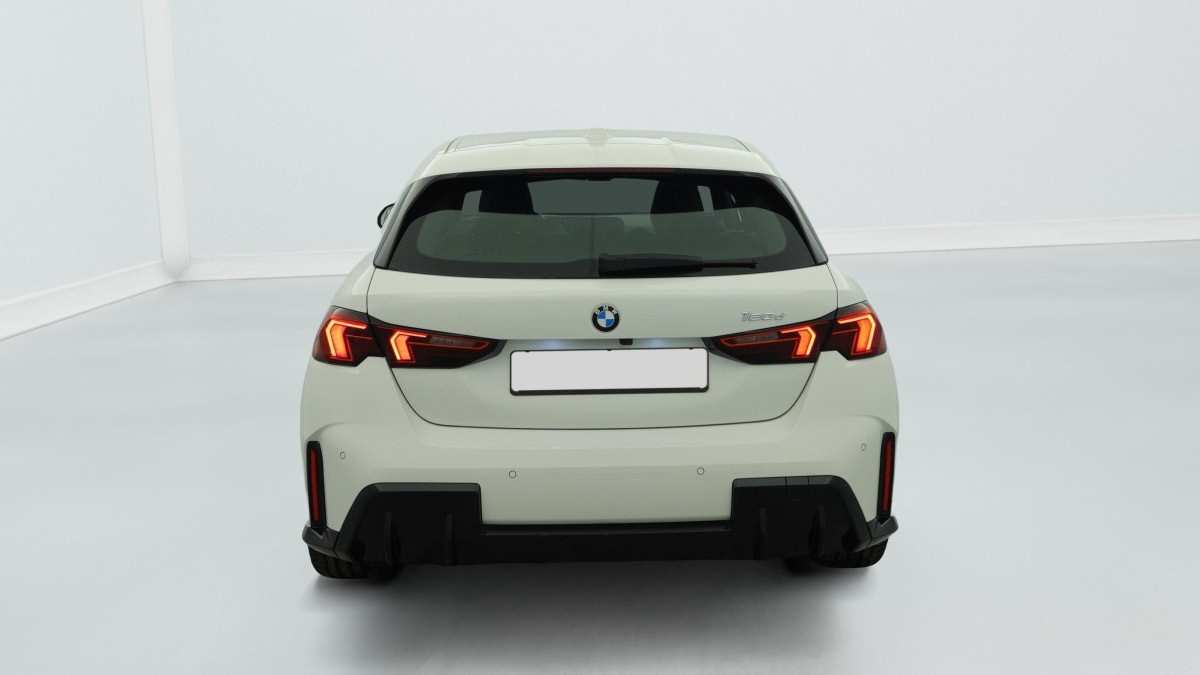 Vente en ligne Bmw Série 1 120d 163 ch DKG7 M Sport au prix de 33 660 €