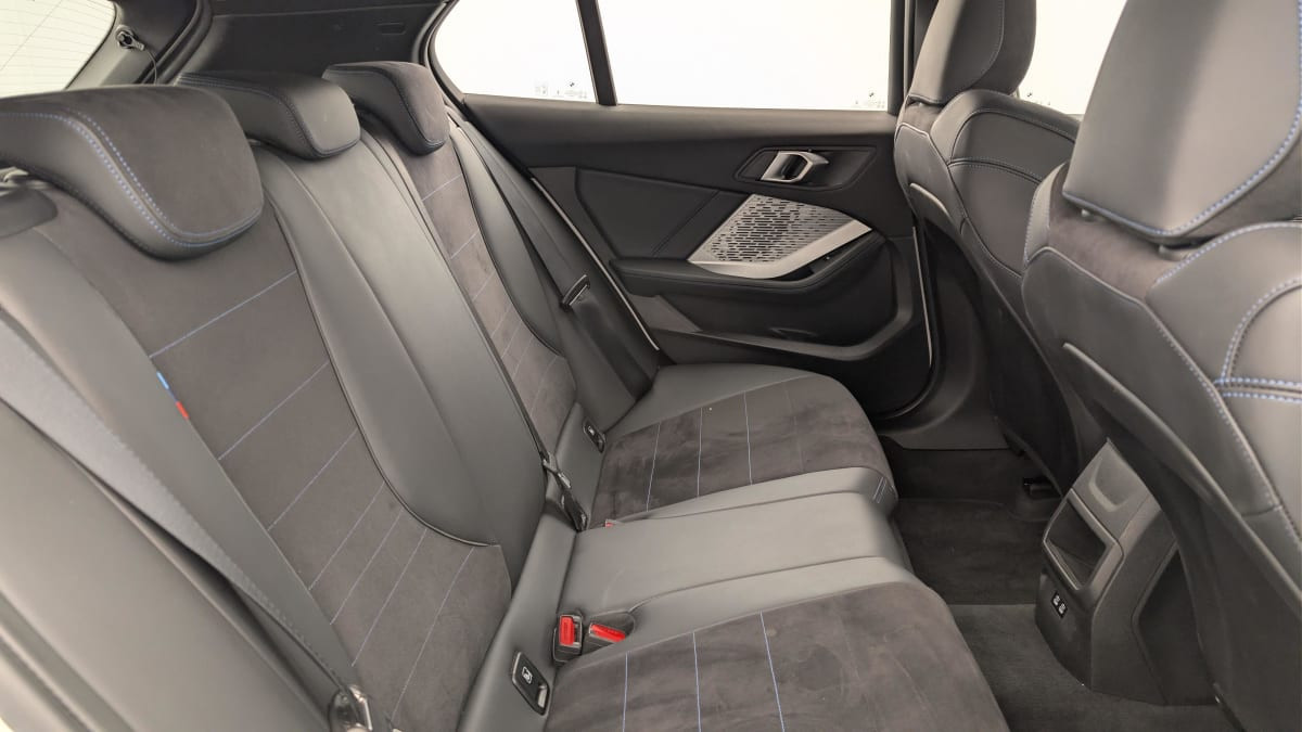 Vente en ligne Bmw Série 1 120d 163 ch DKG7 M Sport au prix de 33 660 €