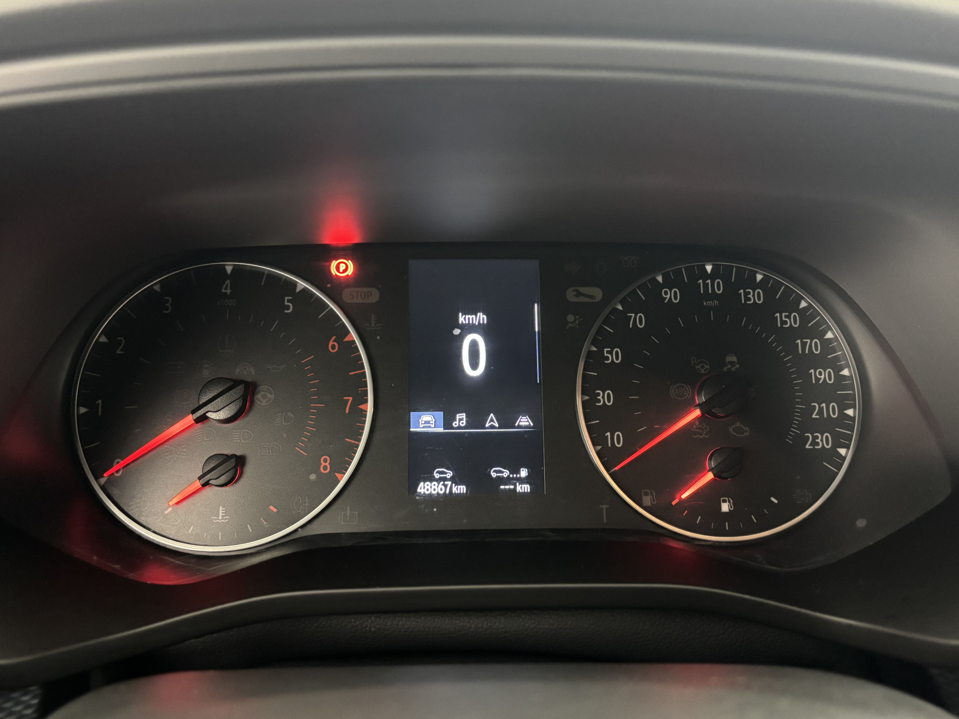 Vente en ligne Renault Arkana 1.3 TCe mild hybrid 140ch Evolution EDC au prix de 17 990 €