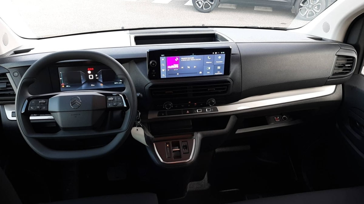 Vente en ligne Citroën Jumpy Fourgon XL BLUEHDI 180 S S EAT8 au prix de 34 130 €