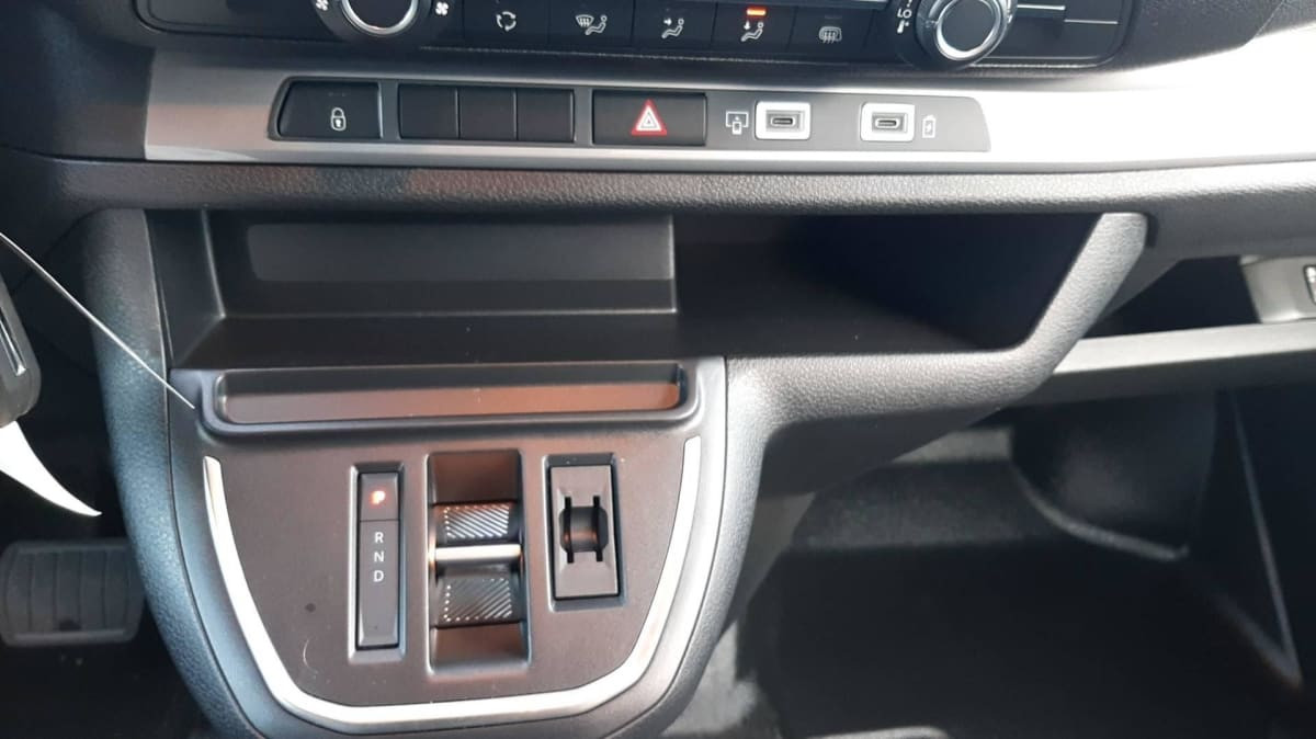 Vente en ligne Citroën Jumpy Fourgon XL BLUEHDI 180 S S EAT8 au prix de 34 130 €