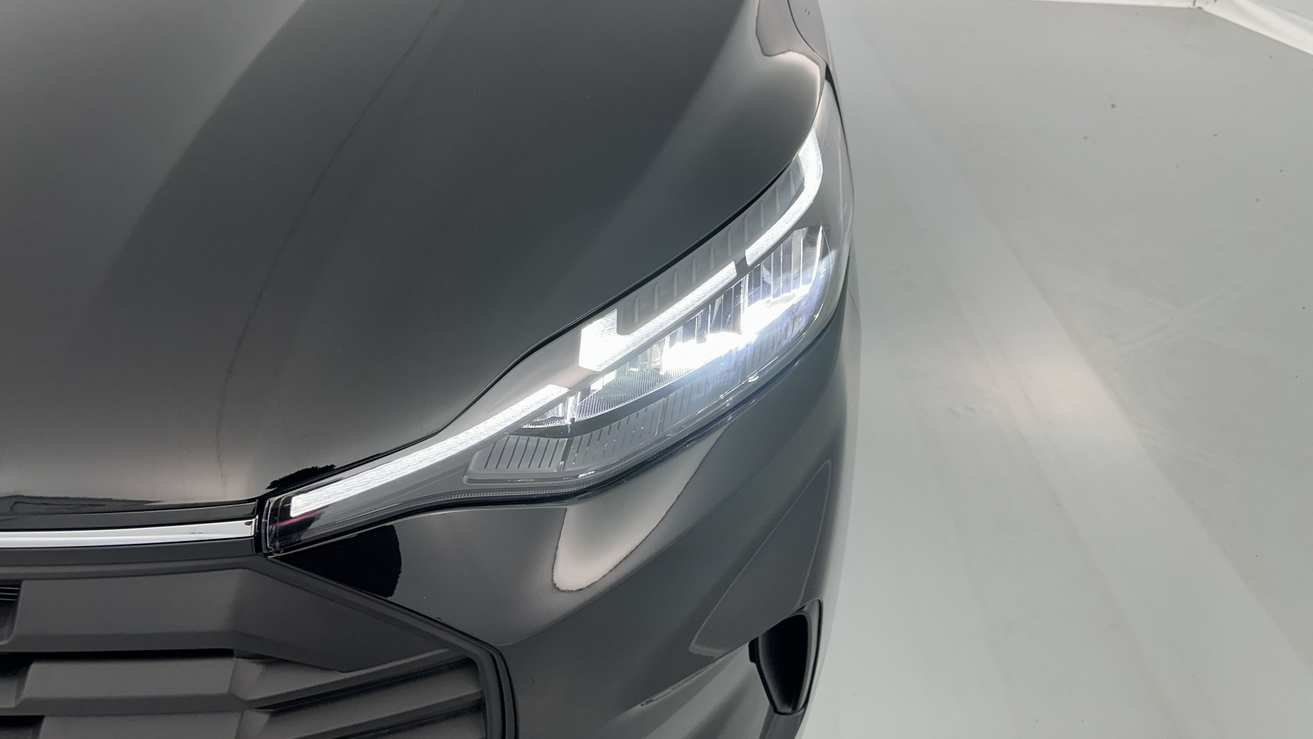 Vente en ligne Ford Transit Custom TRANSIT CUSTOM II 320 L2H1 2.0 Ecoblue 170ch Limited BVA8 au prix de 45 420 €