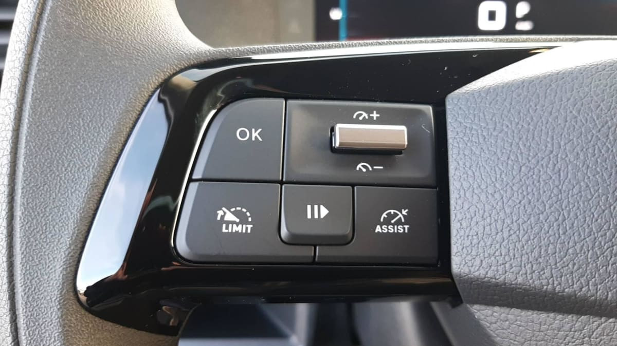 Vente en ligne Citroën Jumpy Fourgon XL BLUEHDI 180 S S EAT8 au prix de 34 130 €