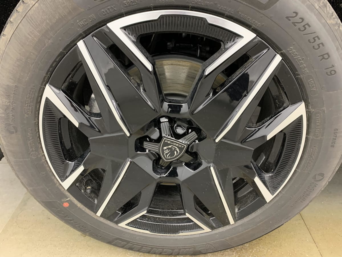 Vente en ligne Peugeot 5008 Hybrid 145 e-DCS6 GT au prix de 35 520 €