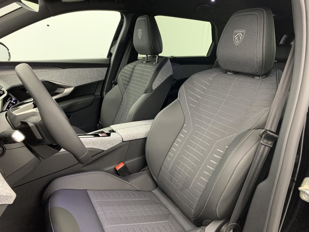 Vente en ligne Peugeot 5008 Hybrid 145 e-DCS6 GT au prix de 35 520 €