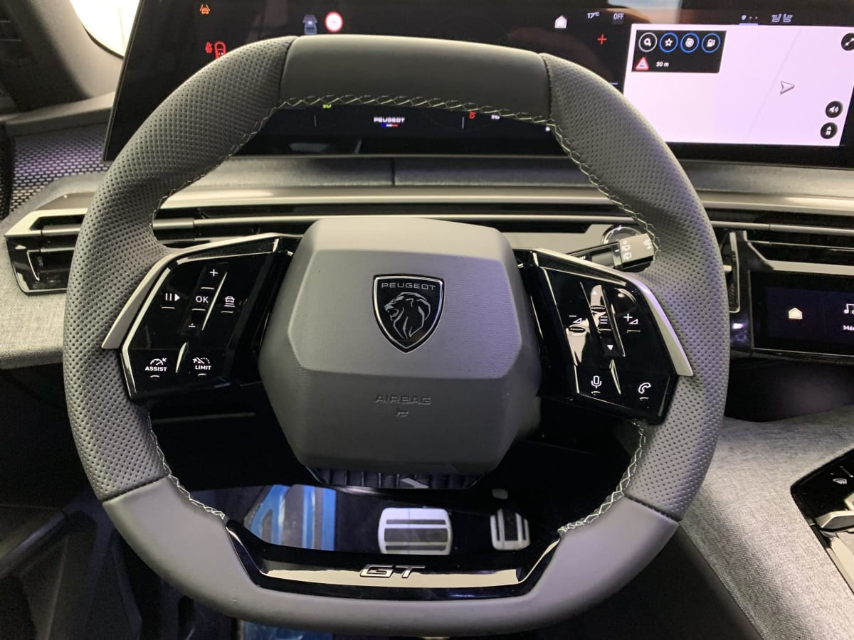 Vente en ligne Peugeot 5008 Hybrid 145 e-DCS6 GT au prix de 35 520 €