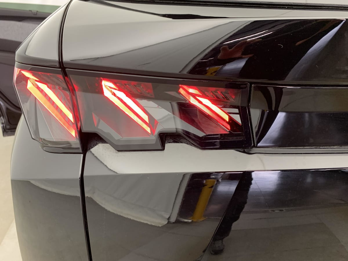 Vente en ligne Peugeot 5008 Hybrid 145 e-DCS6 GT au prix de 35 520 €