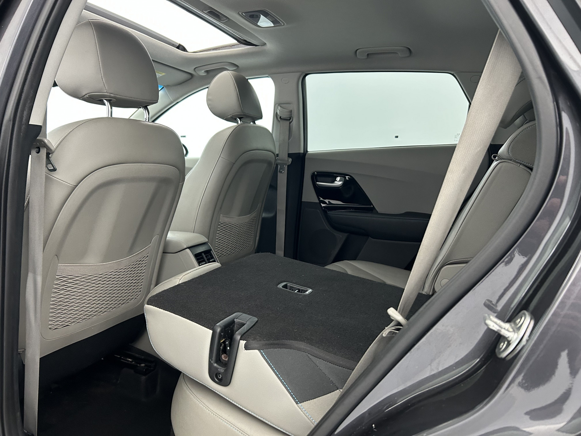 Vente en ligne Kia Niro 1.6 GDi 105ch ISG + Plug-In 60.5ch Premium DCT6 au prix de 15 890 €