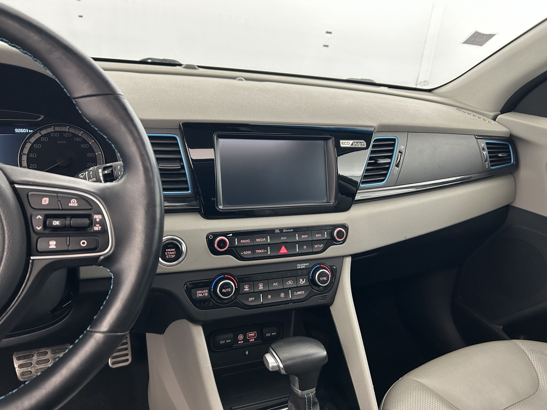 Vente en ligne Kia Niro 1.6 GDi 105ch ISG + Plug-In 60.5ch Premium DCT6 au prix de 15 890 €