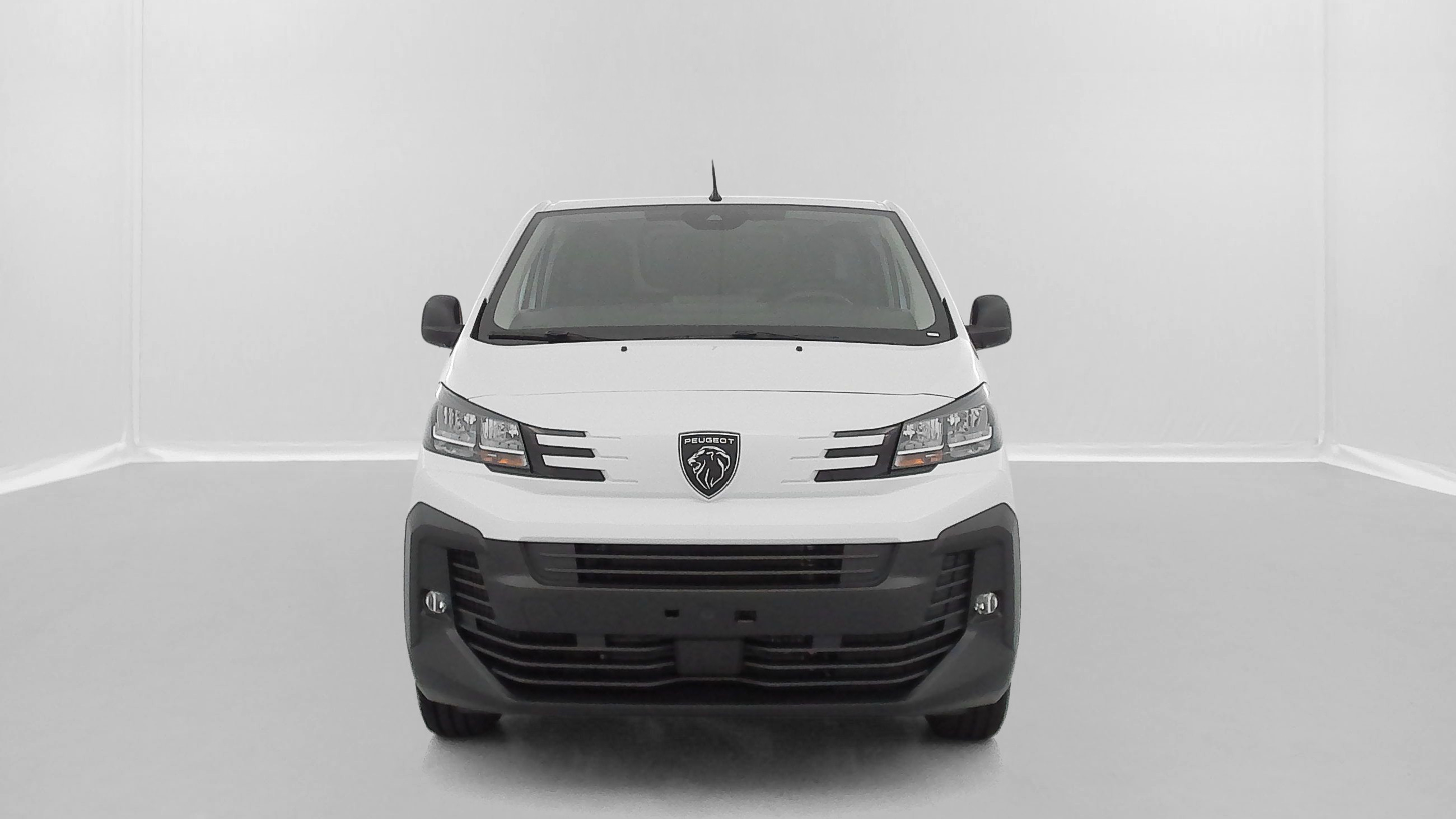 Vente en ligne Peugeot Expert EXPERT III M 2.0 BlueHDi 145ch EAT8 au prix de 32 220 €