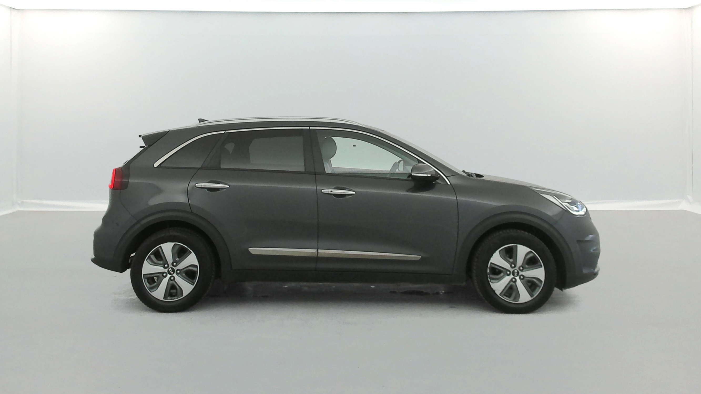 Vente en ligne Kia Niro 1.6 GDi 105ch ISG + Plug-In 60.5ch Premium DCT6 au prix de 15 890 €