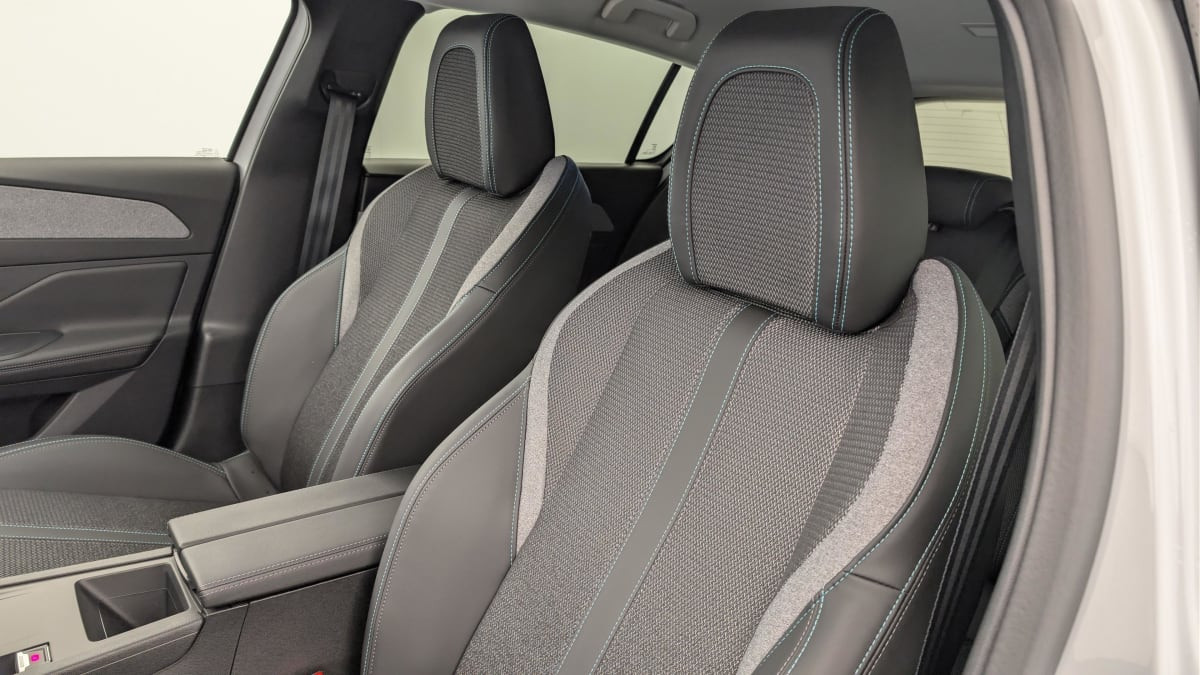 Vente en ligne Peugeot 308 Hybrid 145 e-DCS6 Allure au prix de 25 420 €