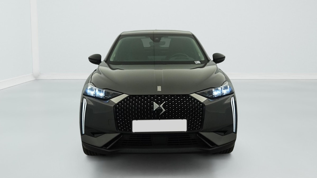 Vente en ligne Ds Ds3 Crossback PureTech 130 EAT8 Opera au prix de 23 360 €