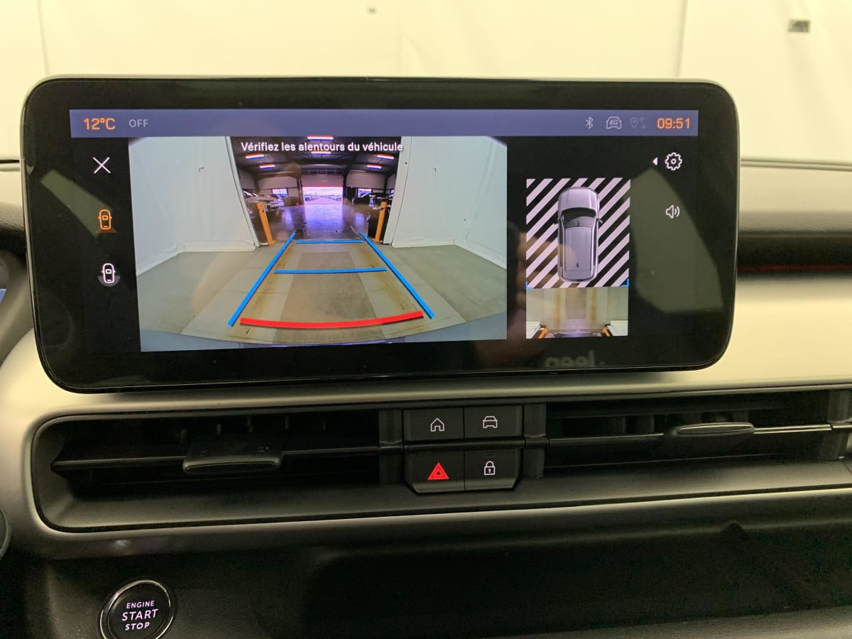 Vente en ligne Jeep Avenger 1.2 Turbo T3 110 ch e-Hybrid BVR6 Summit au prix de 28 310 €