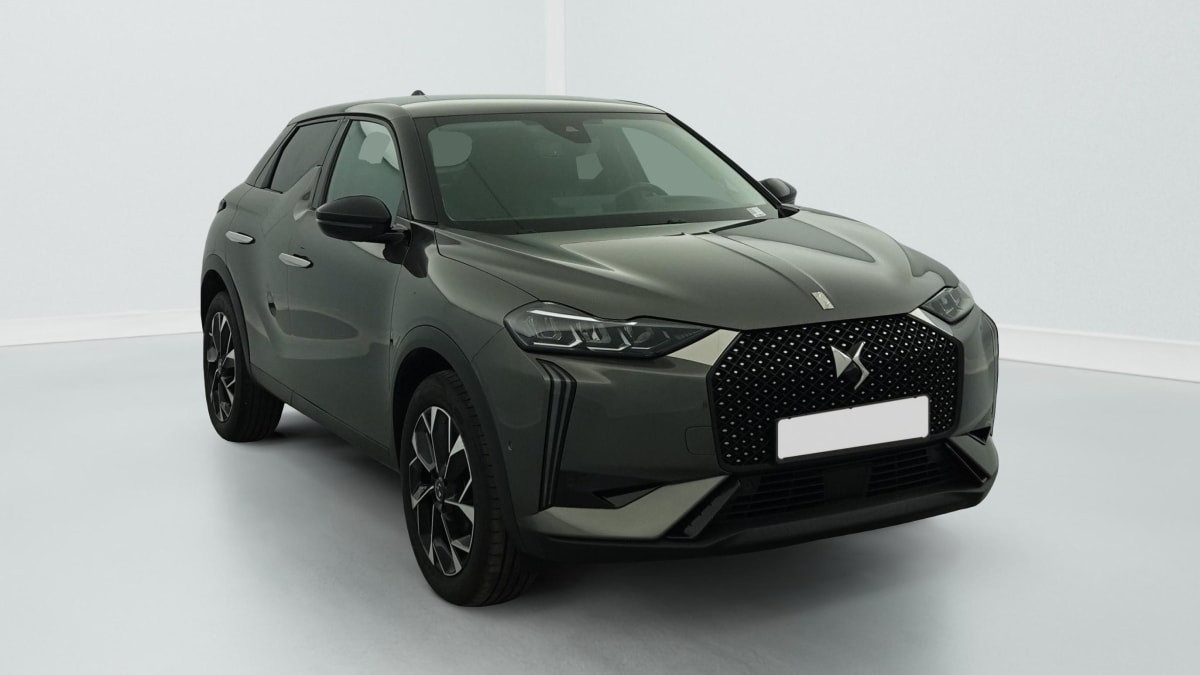 Vente en ligne Ds Ds3 Crossback PureTech 130 EAT8 Opera au prix de 23 360 €