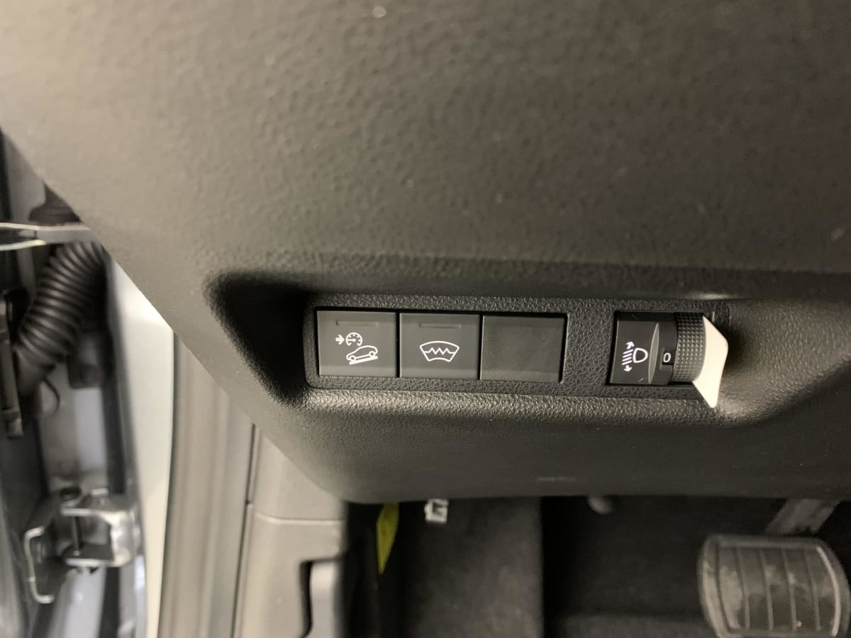 Vente en ligne Jeep Avenger 1.2 Turbo T3 110 ch e-Hybrid BVR6 Summit au prix de 28 310 €