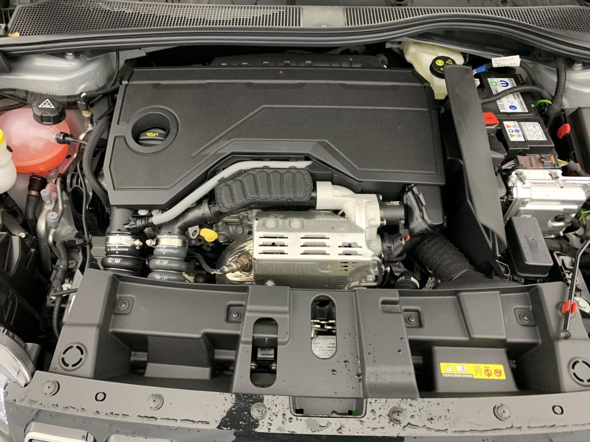 Vente en ligne Jeep Avenger 1.2 Turbo T3 110 ch e-Hybrid BVR6 Summit au prix de 28 310 €