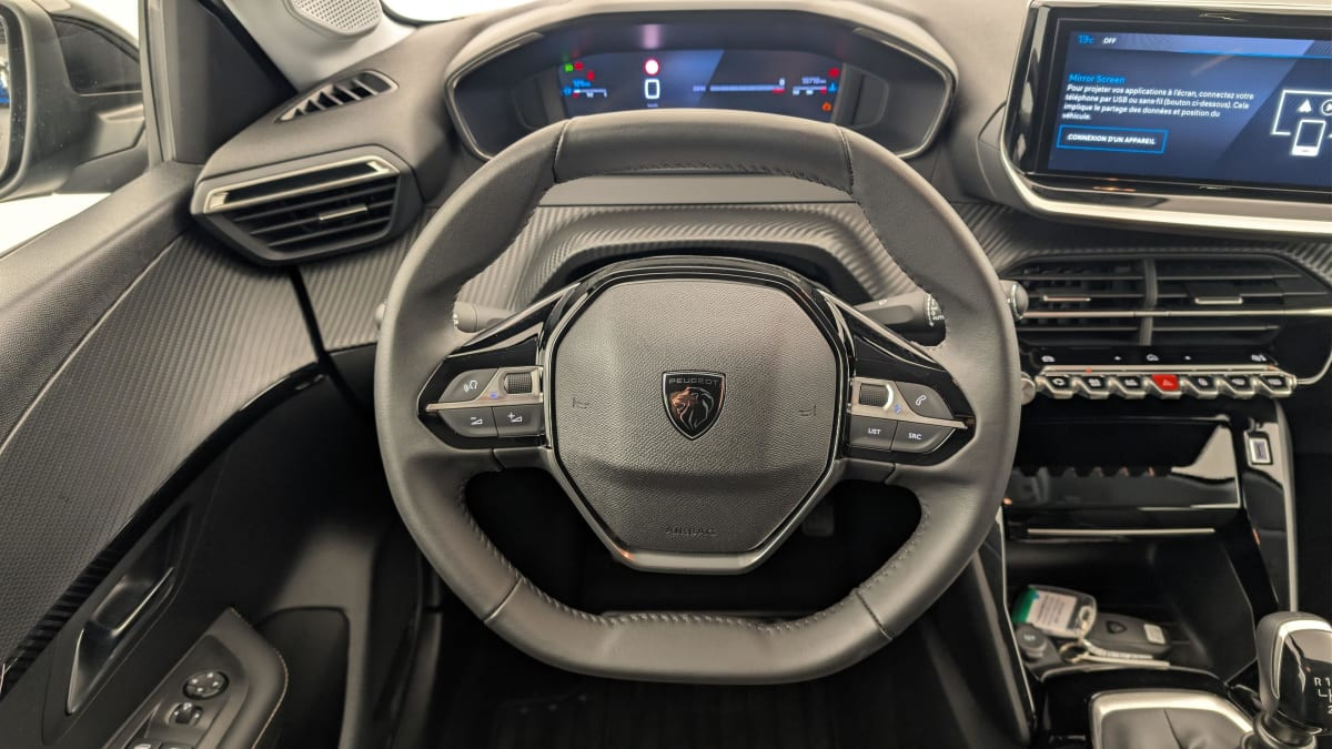 Vente en ligne Peugeot 208 PureTech 100 S S BVM6 Allure au prix de 16 240 €