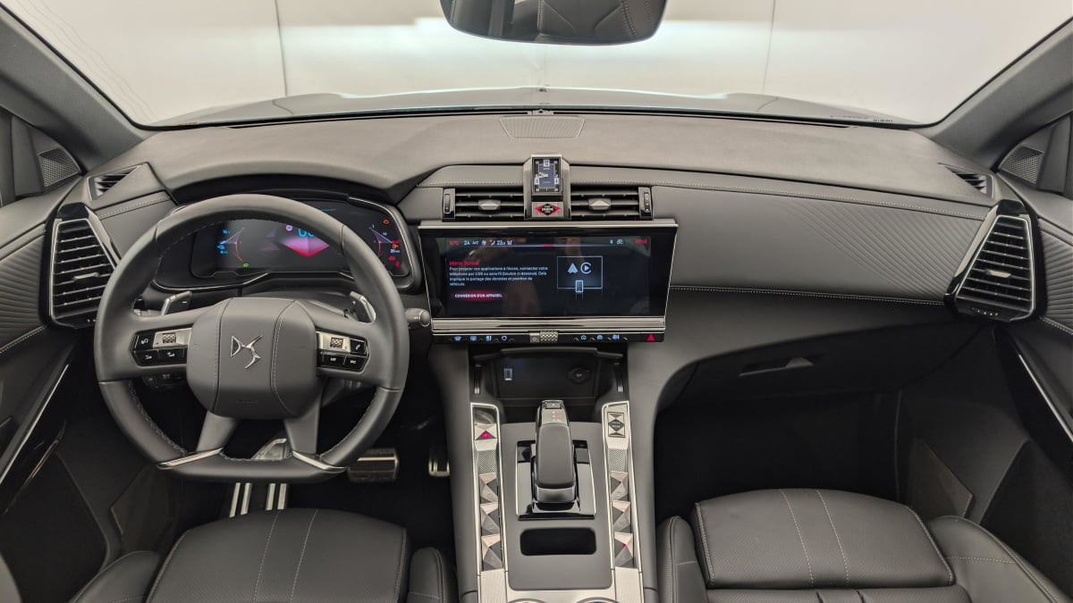 Vente en ligne Ds DS7 Crossback Hybride Rechargeable E-Tense 225 EAT8 Opera au prix de 38 810 €